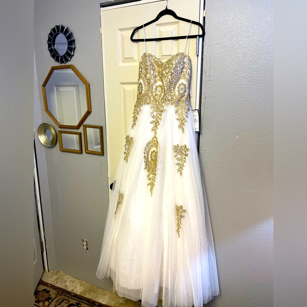 Wedding dress